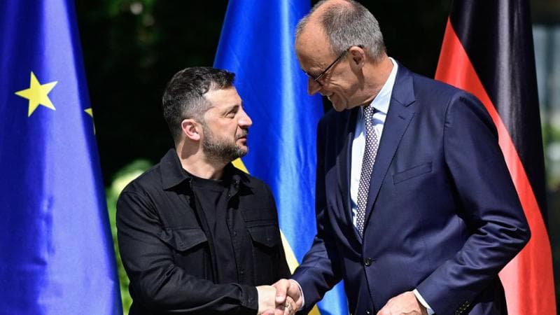 Ucraina, dal cessate il fuoco a un vertice a tre: i paletti degli europei per la trattativa