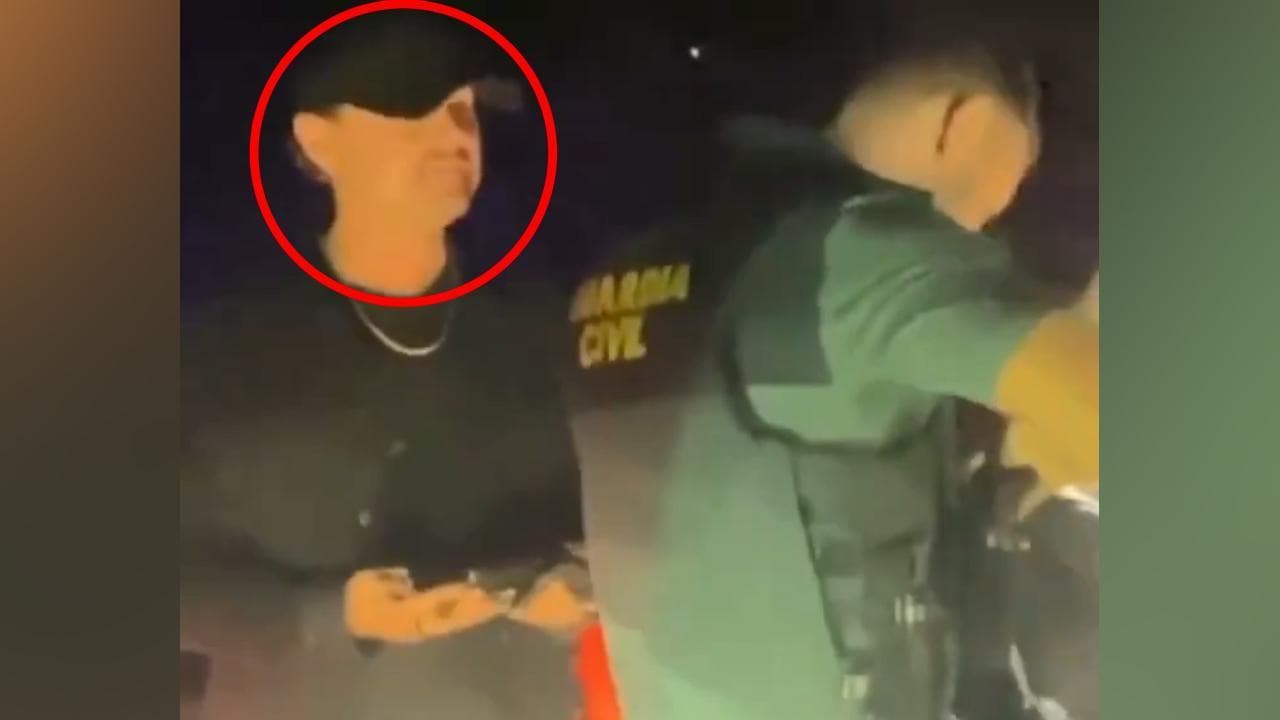 Ibiza, la polizia non riconosce Leonardo DiCaprio: il divo resta in fila all'ingresso di un party