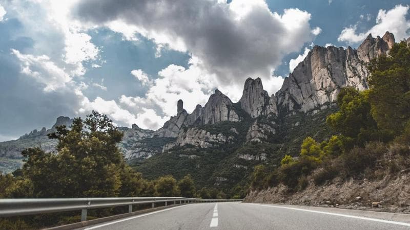 Dove si viaggia meglio in auto in Europa? Spagna prima, Italia fuori dalla top ten