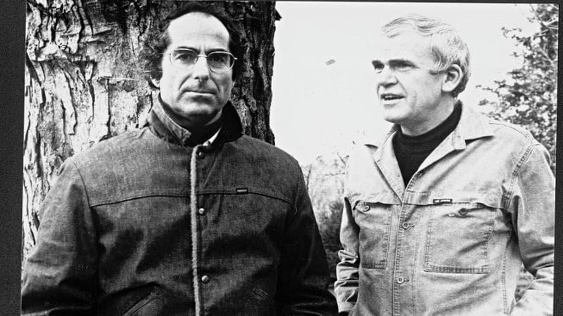 Philip Roth e Milan Kundera in Connecticut nel 1978 (Biblioteca Kundera, Brno)