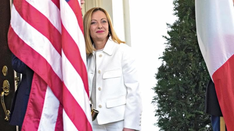 L’Italia Meloni vola a Washington: “Lavoriamo a fianco degli Usa”