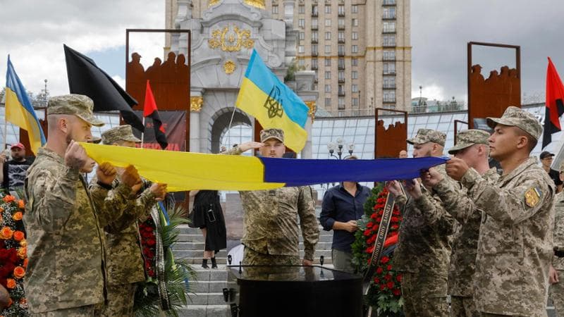 Kiev sotto attacco durante incontro Trump-Zelensky: “Così i russi condizionano le trattative”