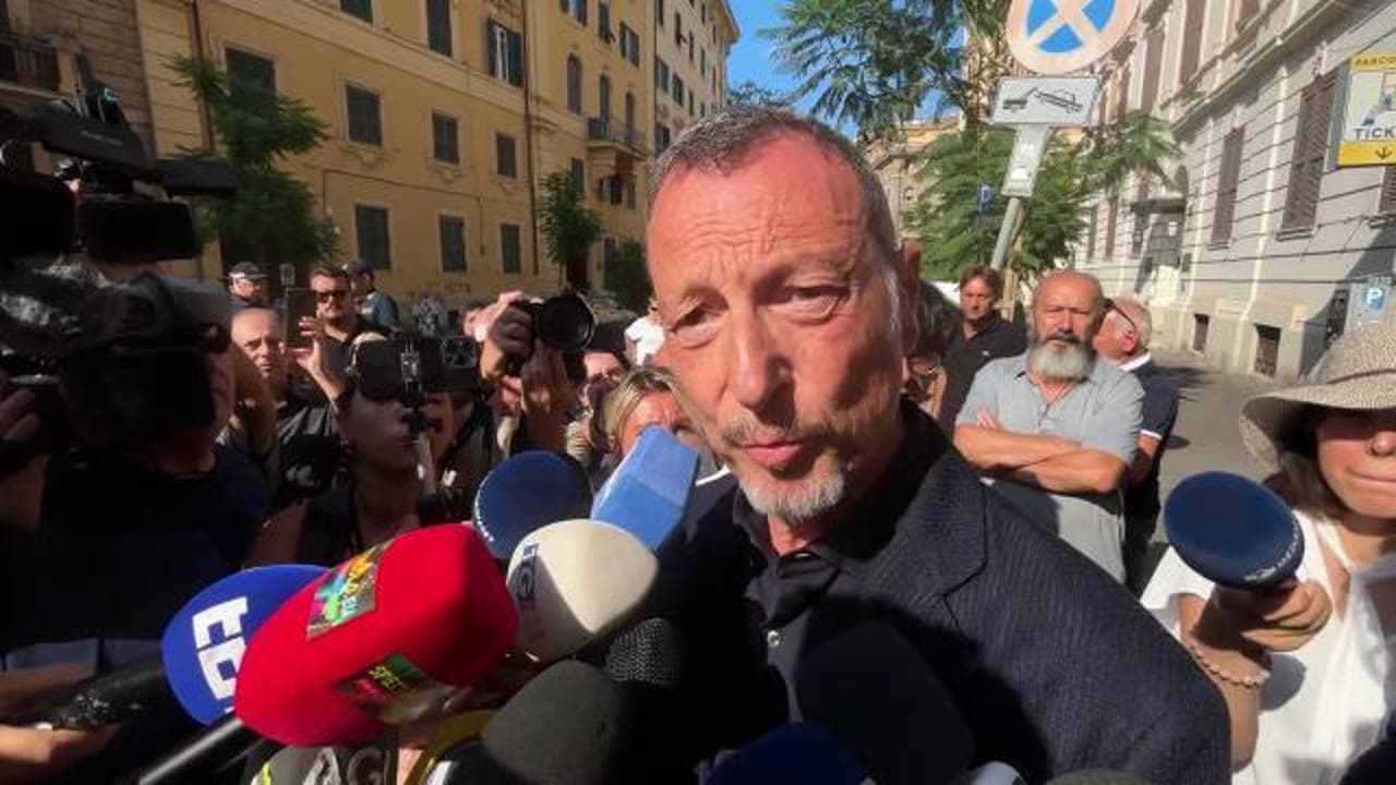 Baudo, Amadeus: "E' irripetibile: ha fatto la televisione italiana e va ricordato sempre"