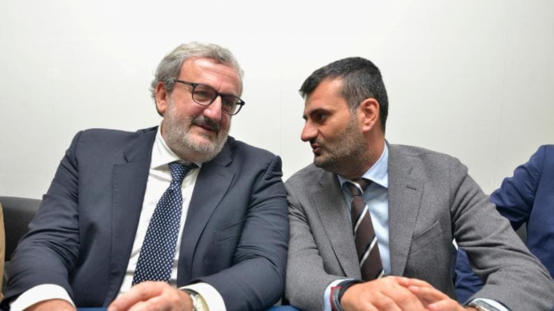 Puglia, Schlein invia un mediatore. Emiliano frena: “Siamo distanti”