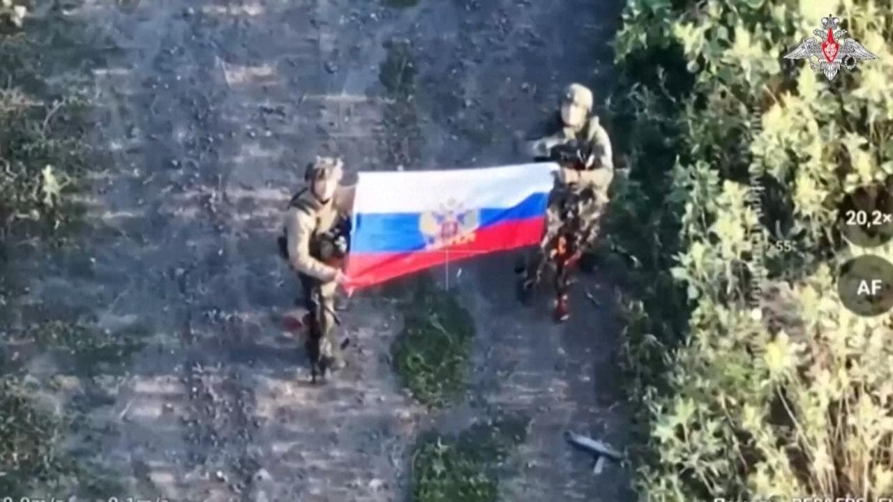 Russia, nuova avanzata in Ucraina: bandiera issata a Novoheorhiivka, vicino al Donetsk