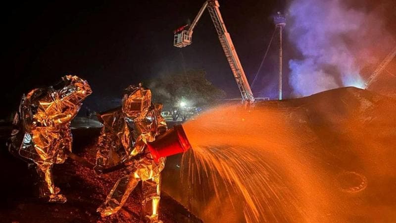 Mosca frena il negoziato. Trump chiama Orbán: “Kiev entri nella Ue”