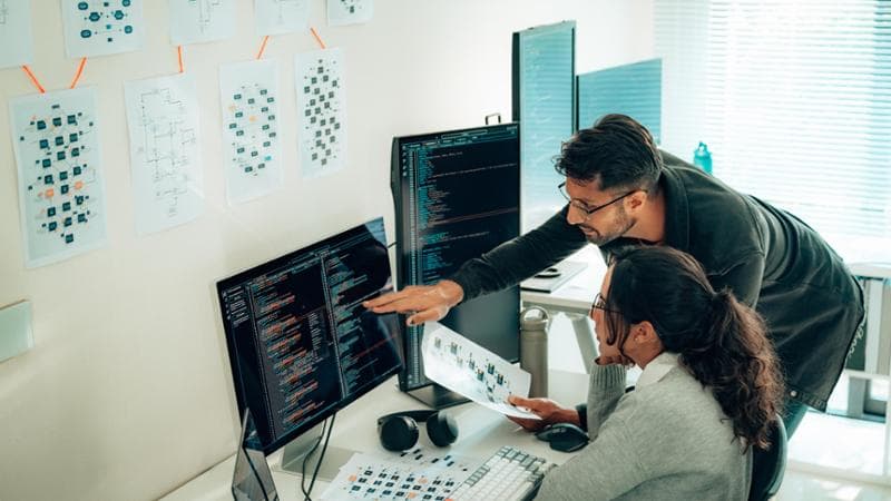 La ricerca al palo. Pochi fondi e imprese troppo vecchie: perché l’Italia non sa innovare