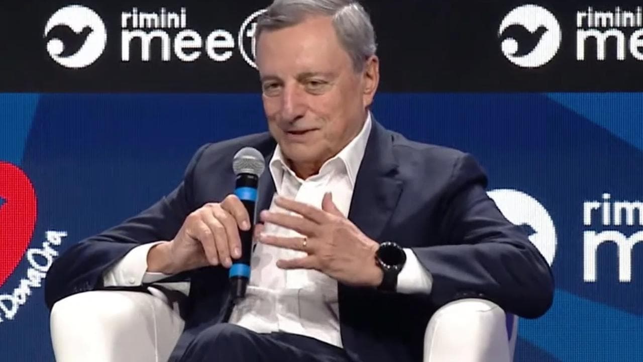 Draghi: "Alla laurea scrissi di moneta unica come sciocchezza, il mio è un europeismo pragmatico"