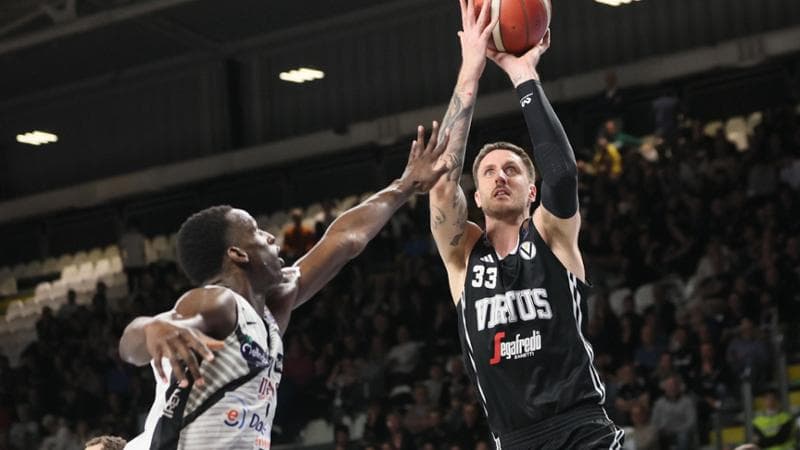 Achille Polonara, l’intervista: “Il trapianto di midollo, poi torno in campo. A Sassari rinascerò”