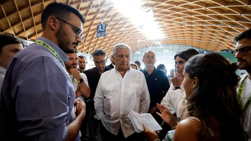 Tajani: “I rapporti con la Francia li teniamo io e Meloni. Non invieremo le nostre truppe a Kiev”