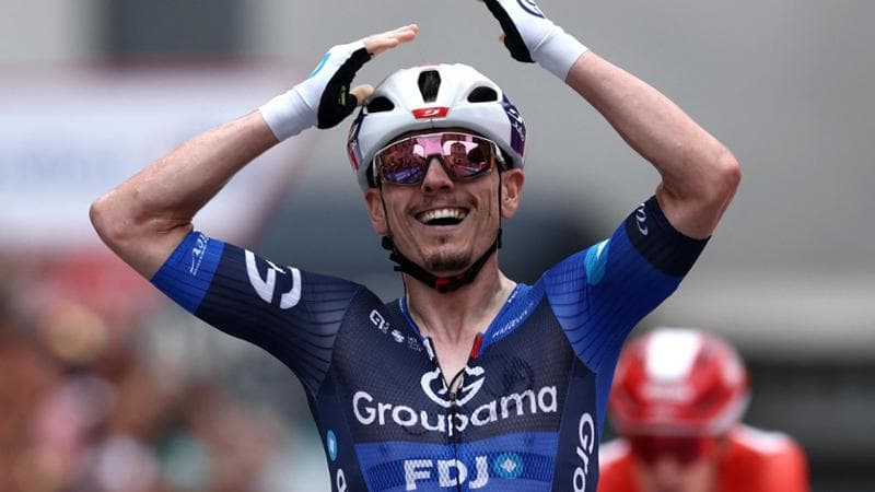 Vuelta, Gaudu batte Pedersen a Ceres. Vingegaard resta leader dopo il furto delle bici