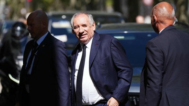 Francia, fiducia ad alto rischio. Trema il governo di Bayrou