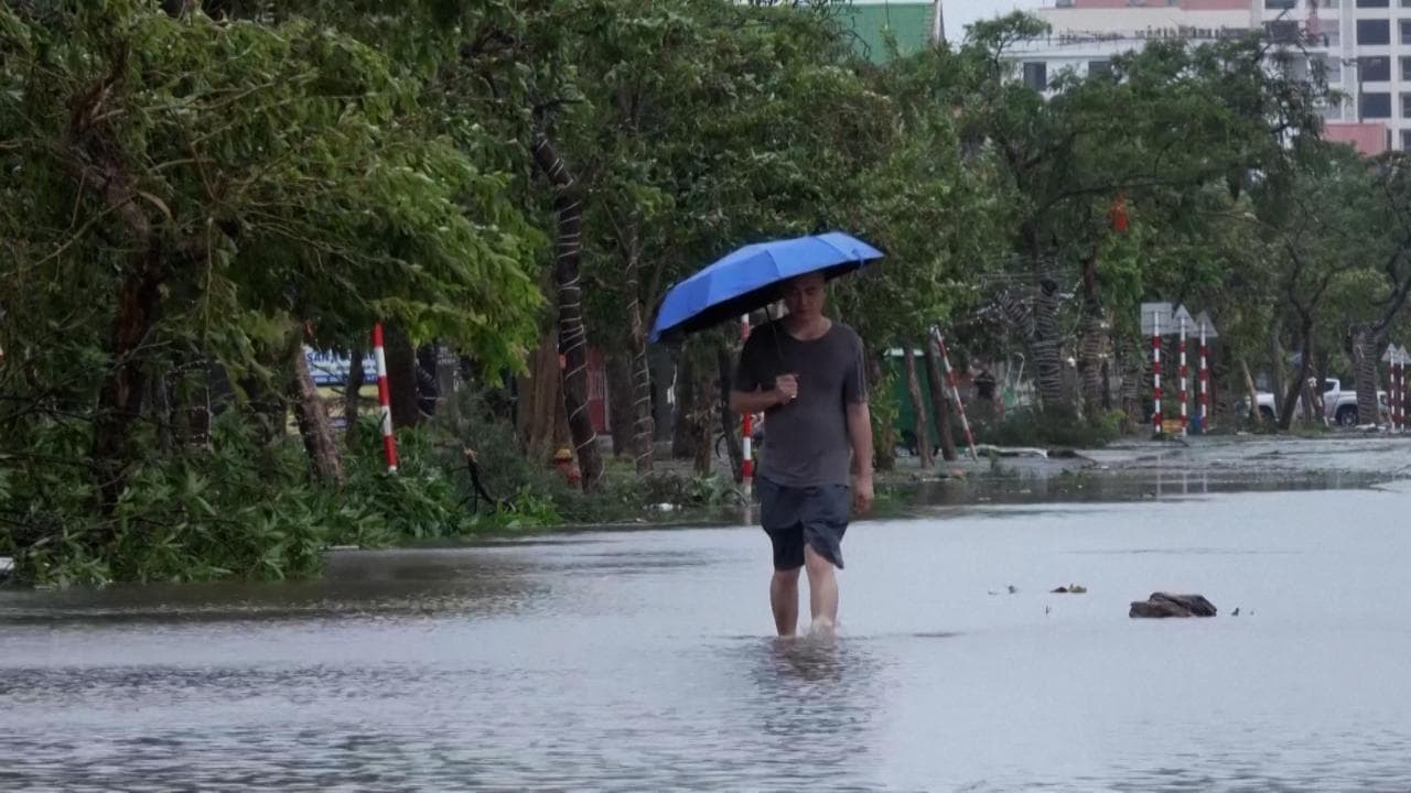 Vietnam flagellato dal tifone Kajiki: un milione di persone senza luce