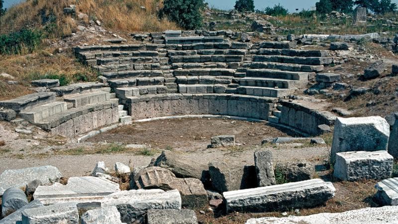 Immagini degli scavi di Hissarlik, in Turchia,&nbsp; con i resti del teatro &nbsp;&copy;Luisa Ricciarini/Leemage (Photo by leemage / Bridgeman Images via AFP)

