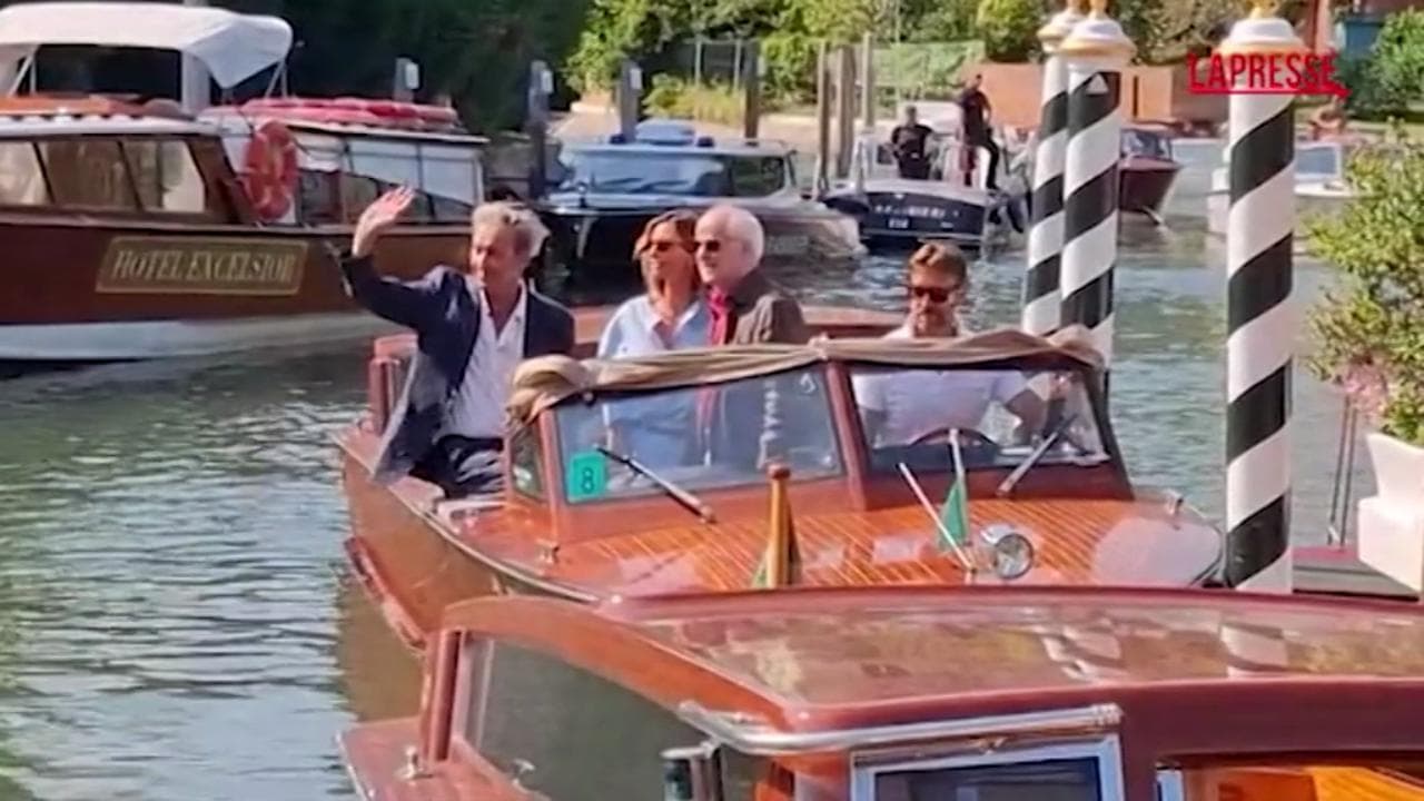 Mostra di Venezia, l'arrivo di Sorrentino con Servillo e Ferzetti al Lido