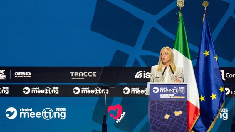Meeting, Meloni e Salvini non si incontrano. Il ministro: “Il Ponte? Stavolta lo facciamo davvero”