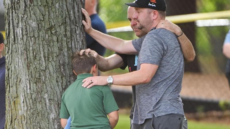 Minneapolis, le voci dei bambini: “Sono vivo, il mio amico Victor mi ha protetto con il suo corpo”