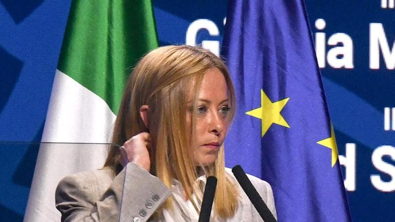 Meloni, show al Meeting: “Toghe politicizzate, piano casa per famiglie”