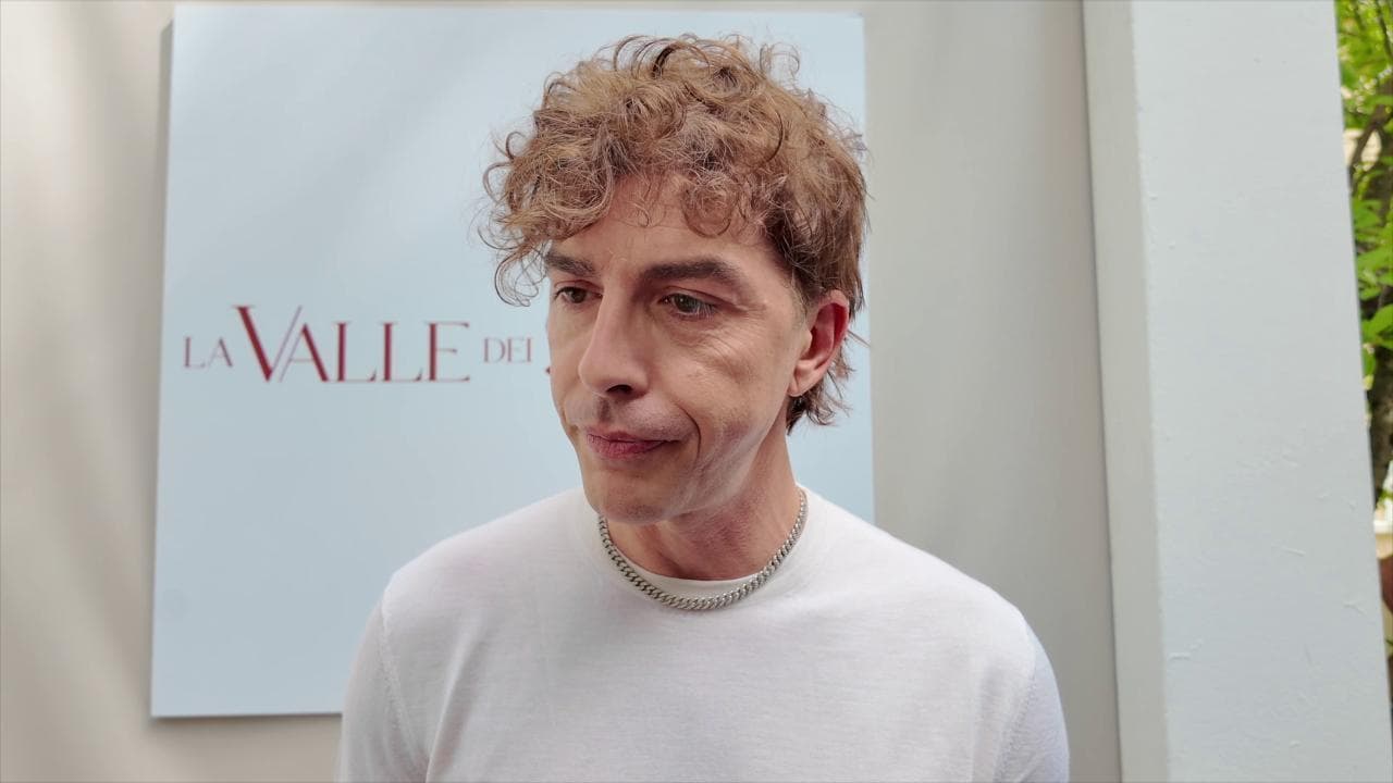 Michele Riondino a Venezia, in corteo per Gaza: "Senza se e senza ma contro Netanyahu"