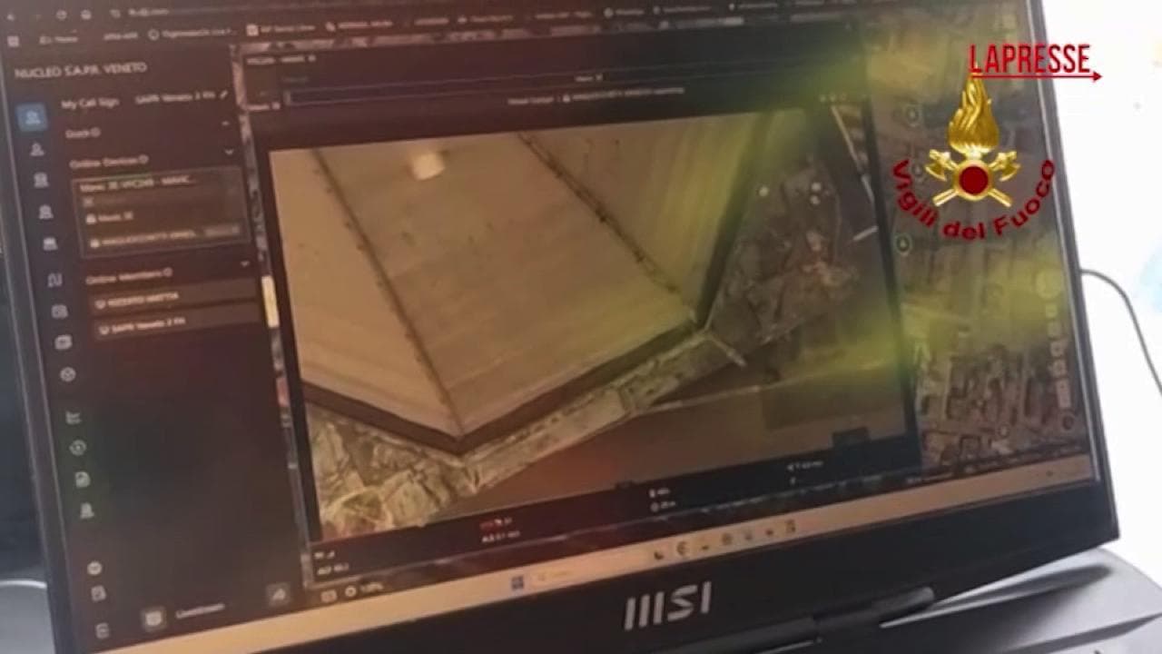 Padova, il campanile di San Martino danneggiato dal maltempo: intervengono i Vigili del Fuoco
