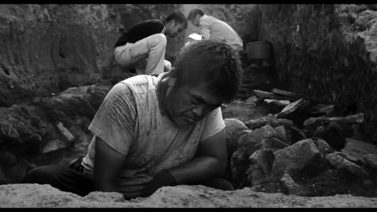 "Sotto le nuvole", la Napoli di Gianfranco Rosi è un affresco in bianco e nero