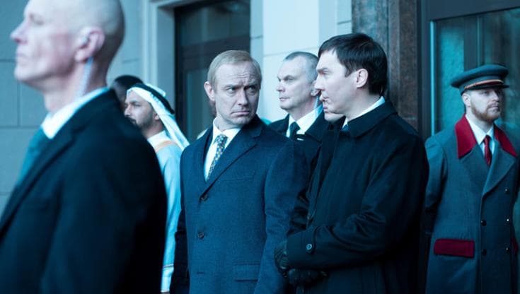 Jude Law e Paul Dano in "Il mago del Cremlino"