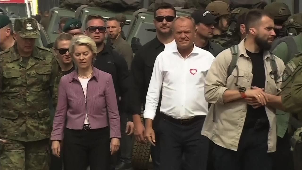 Polonia, von der Leyen visita il confine con la Bielorussia insieme a Tusk