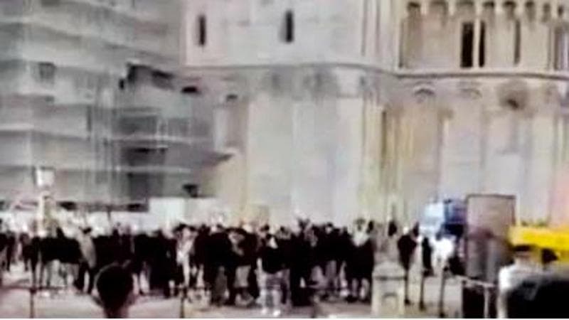 Un frame del video dei cori fascisti
