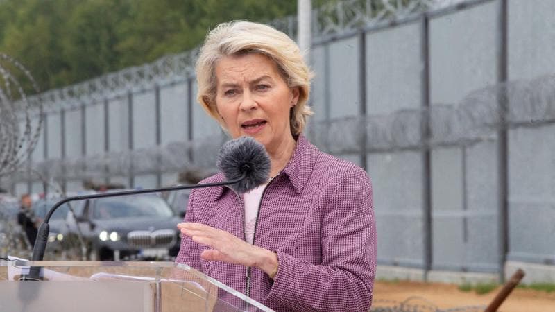Ue: “Sospette interferenze russe sul Gps del volo von der Leyen”. Cremlino: “Non c’entriamo”
