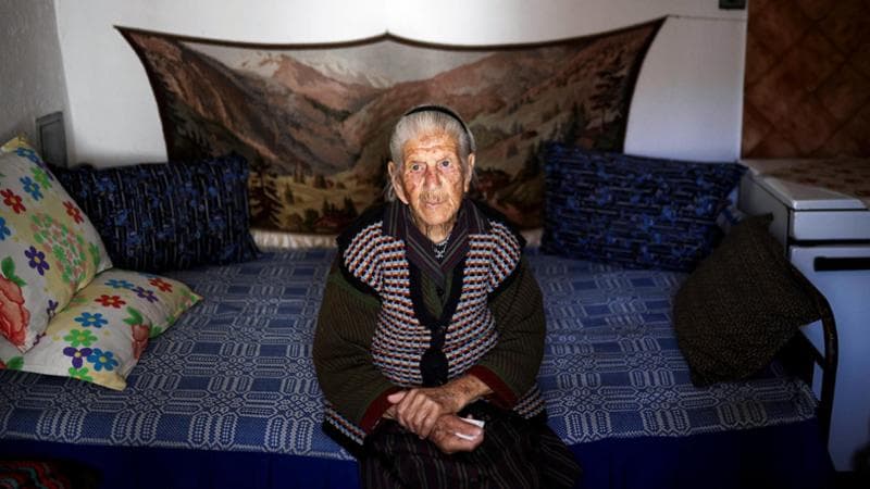 Mitra Pareva, 95enne locale
