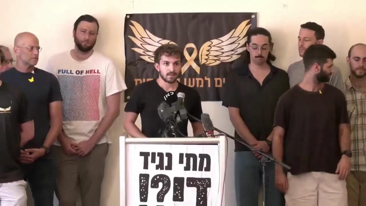 Israele, la rivolta dei soldati riservisti: "Questa guerra è illegale ci rifiutiamo di combattere"