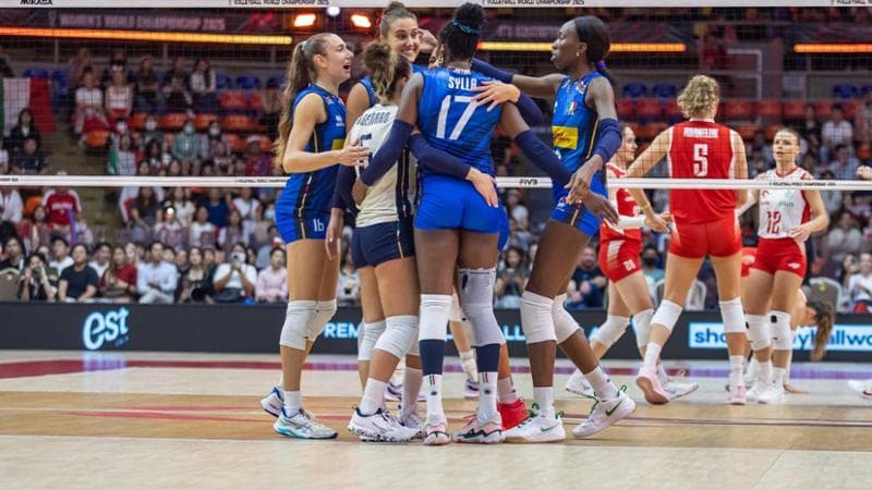Le azzurre contro la Polonia (foto Fipav)