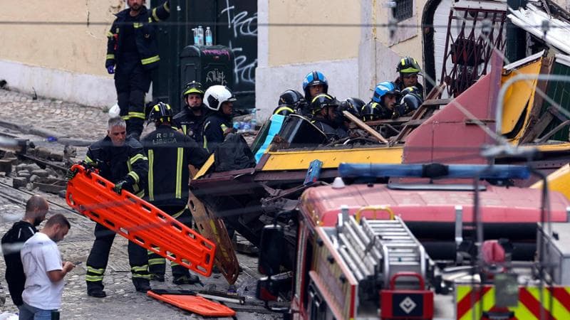 Funicolare deragliata a Lisbona, la ricercatrice italiana ferita: “Vedevo tirare fuori i corpi”