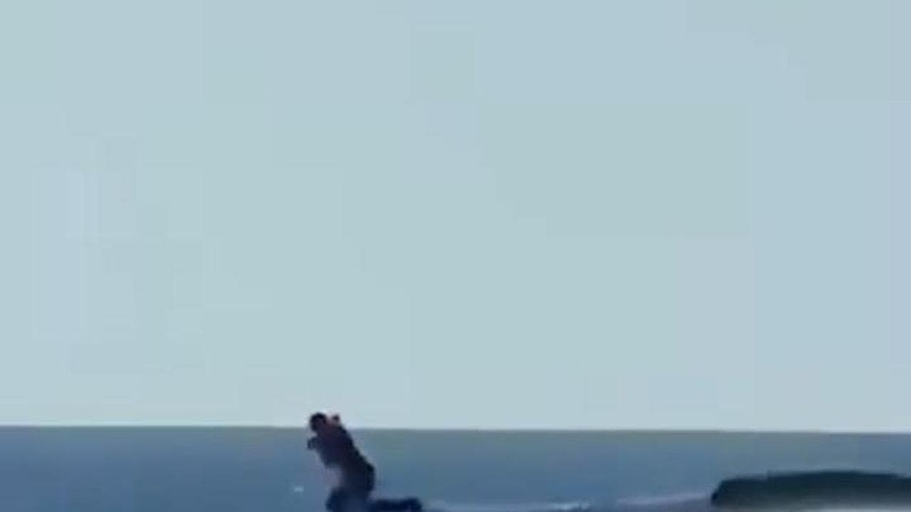Turchia, yacht di lusso affonda poco dopo il varo: il proprietario si getta in mare