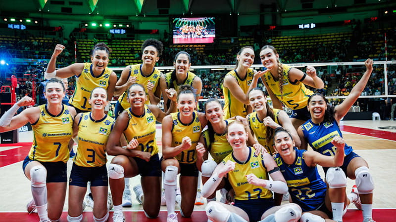 Il Brasile festeggia a Bangkok (foto volleyballworld)