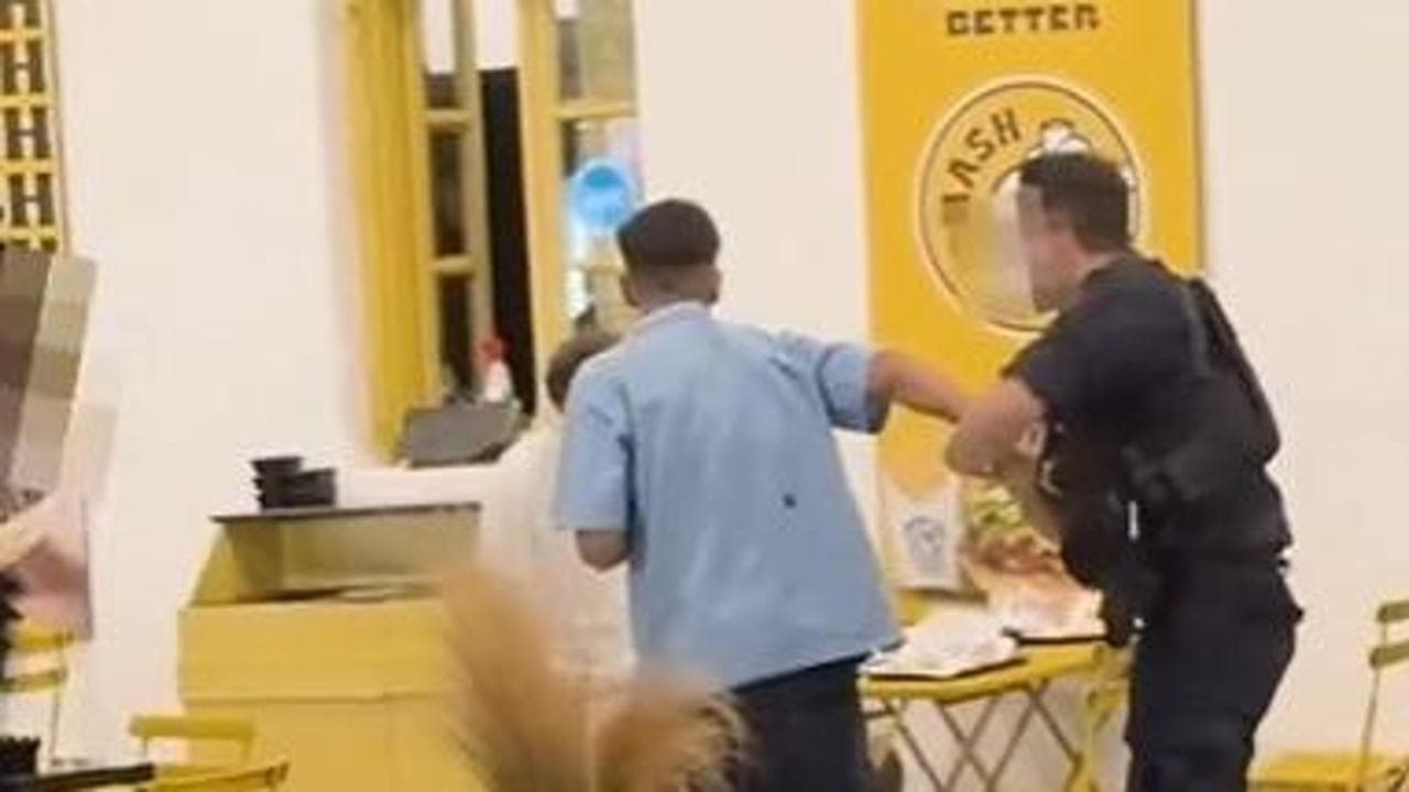 Mykonos, rissa tra due gruppi di italiani ubriachi: l'intervento della polizia greca