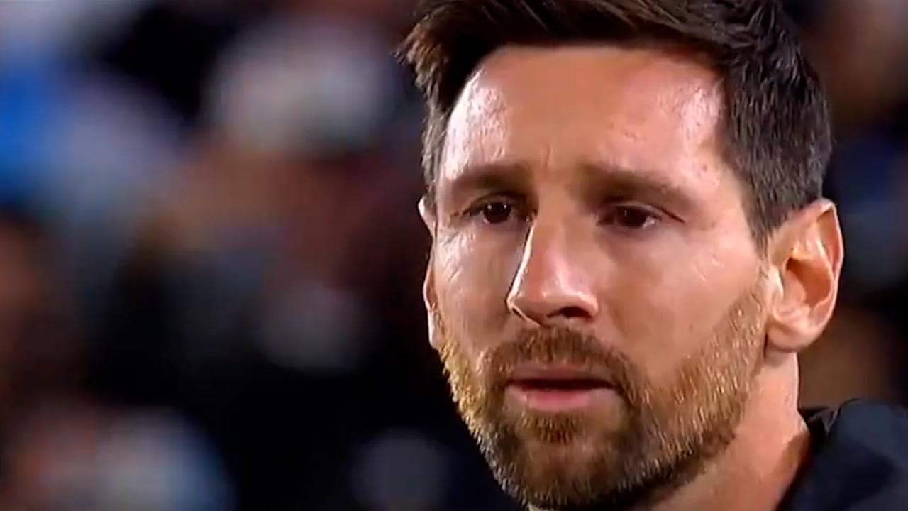Calcio, Lionel Messi e le lacrime per l'ultima partita in Argentina