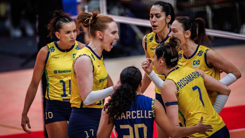 Il Brasile contro la Francia (foto volleyballworld)