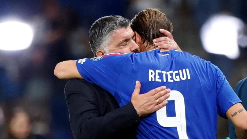 Gattuso abbraccia Retegui