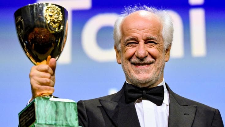 Toni Servillo ha vinto la coppa Volpi per "La Grazia"