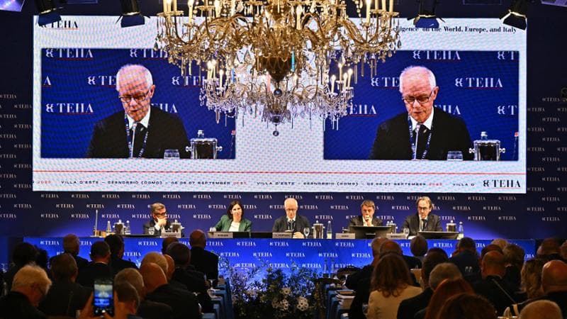 Opposizioni alla prova Cernobbio, Schlein: “Noi uniti alle regionali”. Renzi attacca il governo