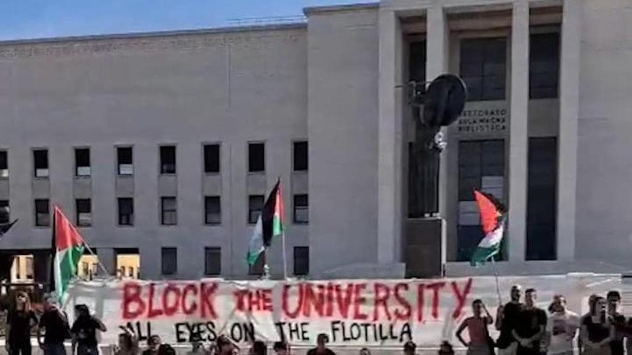 Tende alla Sapienza per la Global sumud flotilla: "Se la fermano blocchiamo l'università"