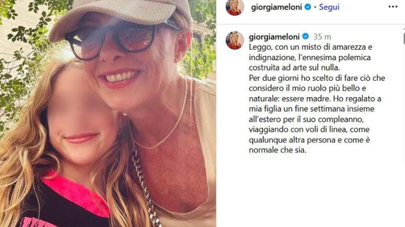 Un caso il volo di Meloni a New York: “Ho fatto la madre e mi attaccano”