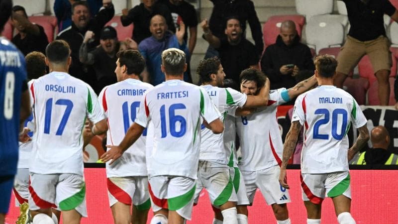 La gioia azzurra dopo il gol di Tonali