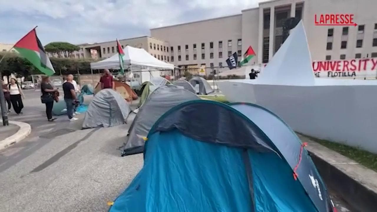 Roma, tendopoli per la Flotilla alla Sapienza. Gli studenti: "Bloccheremo le università"