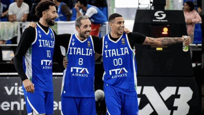 Amedeo Della Valle (numero 8) con Gaspardo (10) e Masciarelli (00)