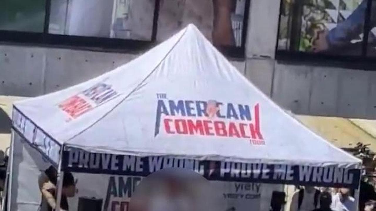 Usa, spari sull'attivista di destra Charlie Kirk: il video dell'attentato in un campus dello Utah