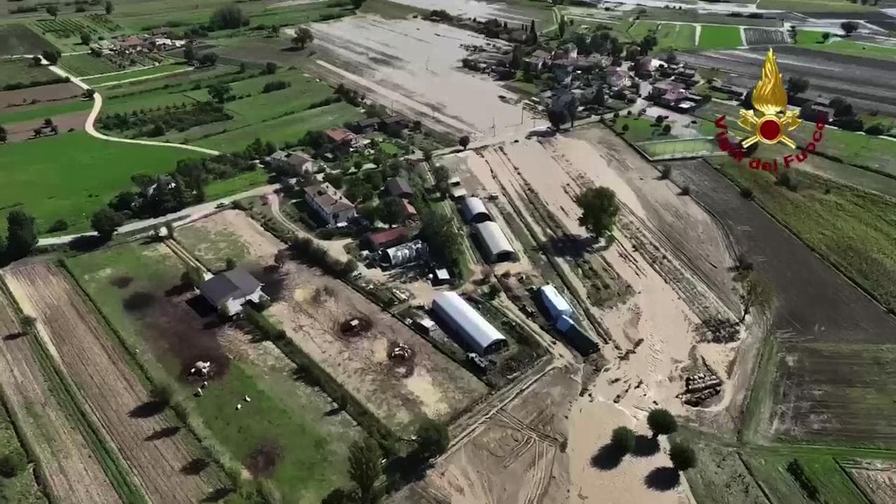 Maltempo, esondano torrenti in provincia di Perugia: edifici allagati