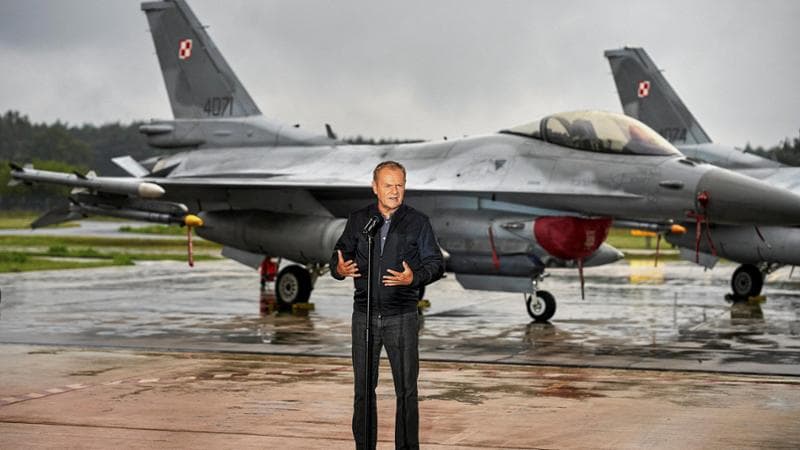 Polonia, 40mila soldati al confine con la Bielorussia: “Non ci faremo intimidire”