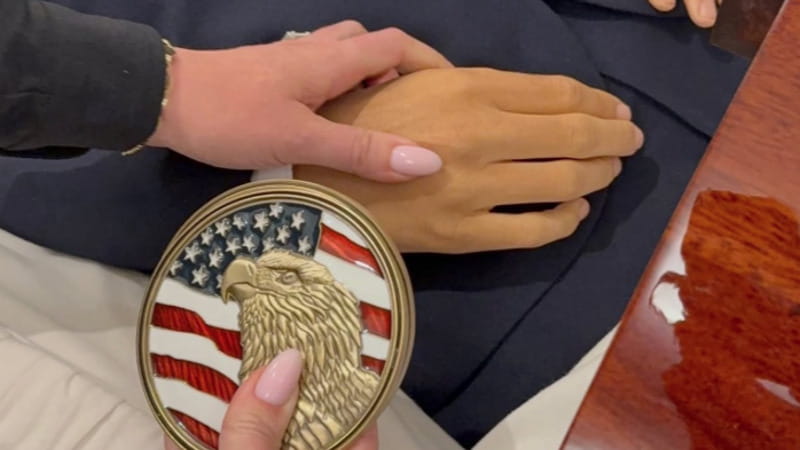 Charlie Kirk, la vedova dell’attivista di destra ucciso pubblica video e foto del marito nella bara